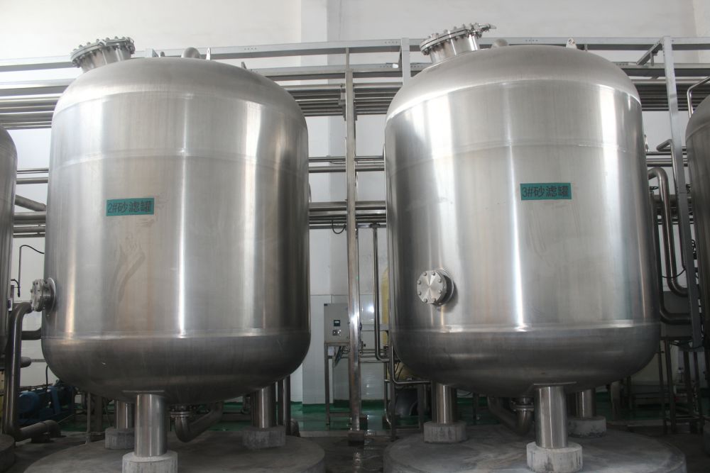 广(guang)州(zhou)某(mou)某(mou)啤酒(jiu)100吨(dun)过滤(lv)软(ruan)化水工(gong)程