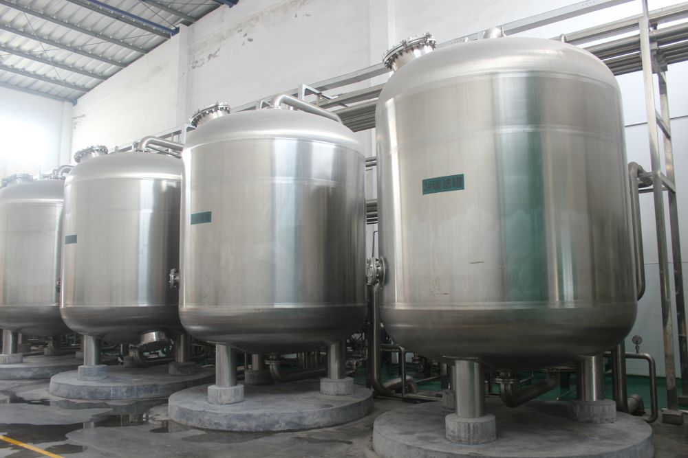 广州某某(mou)啤酒(jiu)100吨过(guo)滤软化水(shui)工程